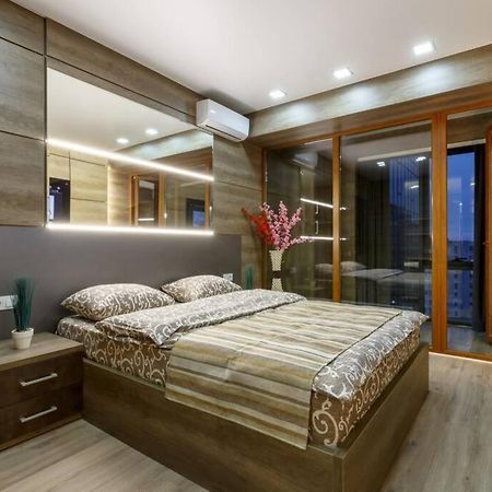 City Center. Panoramic Windows. Fireplace. Chişinǎu Buitenkant foto